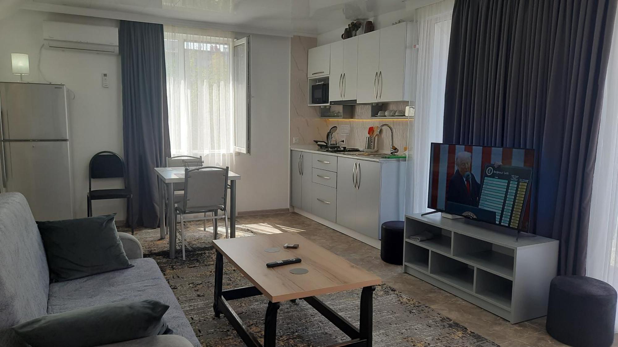 Guesthouse Next To Beach Μπατούμι Εξωτερικό φωτογραφία